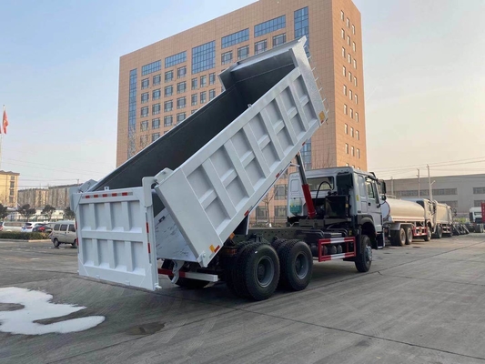 6X4 Sinotruk HOWO 10 Reifen Volumen Sandspender Lkw Dump Truck mit 300L Tanker