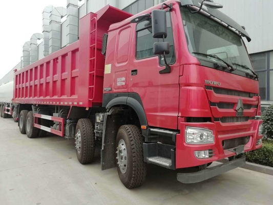 Second Hand Sinotruk 8X4 12 Räder HOWO Tipper Gebraucht-Dump Truck mit einem Schläfer und A / C