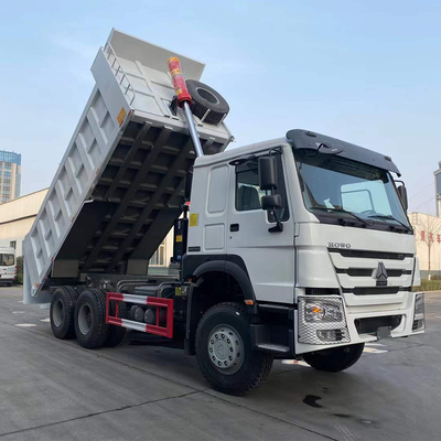 375 PS Sinotruck HOWO Foton 6X4 Tipper Dump Truck Motor Kapazität&gt;8L und 300L Kraftstofftankschiff