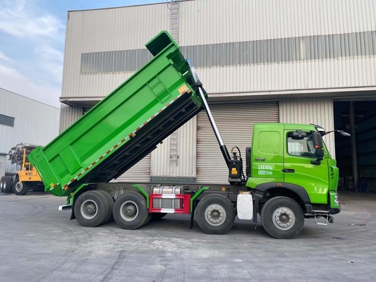 Abfallfahrzeug Reifen 12 1er Sinotruck HOWO 12 Räder 8X4 30m3 40 Tonnen 50tons Kipper
