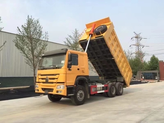 6X4 10 Reifen Sandspender HOWO Dumper Truck mit Dieselmotor und Ladekapazität 21-30 t