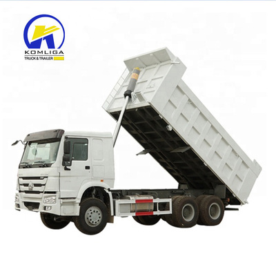300L Tankwagen Sinotruck HOWO 25-30 Tonnen Seitenkickerwagen mit 1200r20 Radialreifen