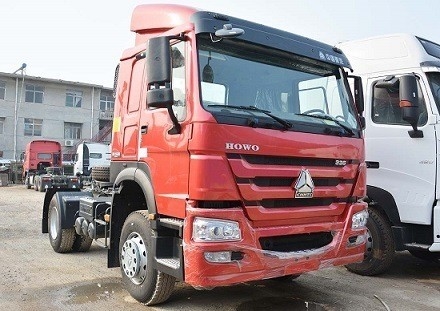 6 Räder Sinotruck HOWO 4X2 Lkw-Kopflichter mit technischer Ersatzteilunterstützung