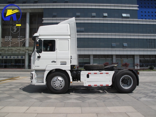 Manuelle Getriebe Shacman 4X2 6 Räder Traktor-Lkw mit Dieselmotor