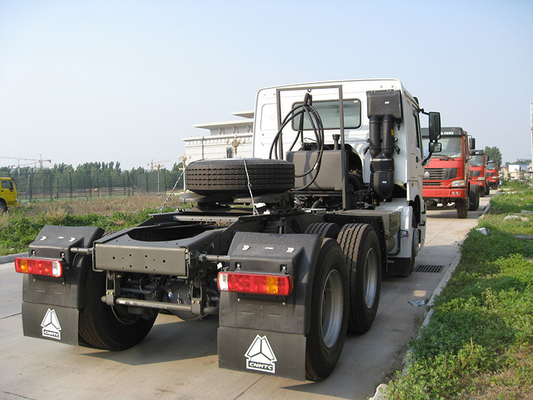 Sinotruk HOWO Traktorkopftruck für Anhänger mit Motor &gt; 8 L Traktionsbasis