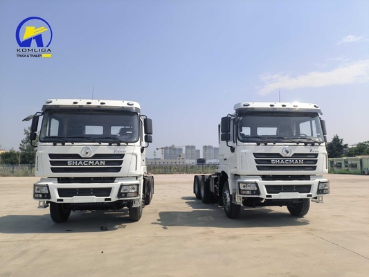 10 Räder schwerer Shacman-Traktor-Lkw-Kopf mit Sitzplätzen ≤ 5 und Motorkapazität &gt; 8L