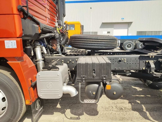 2 Achsen 3 Achsen Shacman 4X2 6X4 Traktor Lastwagen Prime Mover mit 400L Aluminium Öl Tanker