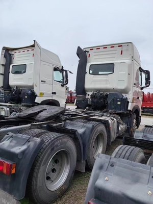 Euro 2 Emissionsstandard verwendet 2022 Jahr 6X4 HOWO 570HP Traktor für den russischen Markt