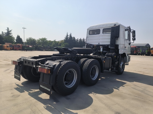 Shacman 6X4 Schwerlastwagen &gt; 8L Motorkapazität Mann 7,5 Tonnen Vorderachse / zum Anhänger verwendet