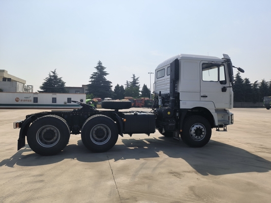 Shacman 6X4 Schwerlastwagen &gt; 8L Motorkapazität Mann 7,5 Tonnen Vorderachse / zum Anhänger verwendet