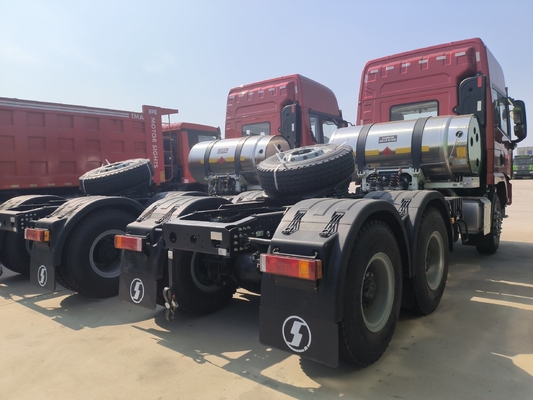Zf Steering Shacman 6X4 10räder 30t Traktor-Lkw mit 400L Aluminium-Öl-Tanker nach Afrika