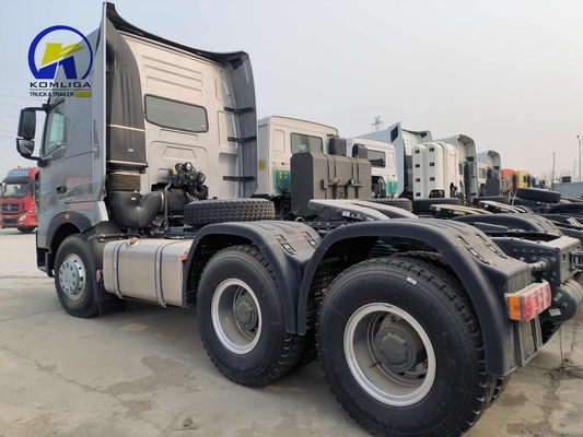 Sinotruk HOWO LKW 6X4 10Räder Gebrauchttraktor LKW mit 400L Aluminiumöltanker