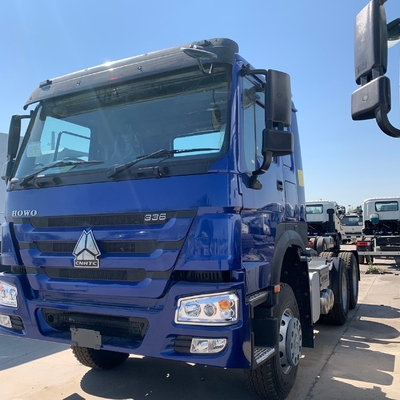 6*4 Antriebsrad Sinotruk HOWO Traktorfahrzeug mit 6800*2500*3200mm Anhängerkopf