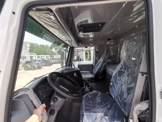 Hochleistungs-Sinotruk HOWO Traktortruck 6X4 Anhängerkopf mit Motor &gt; 8L