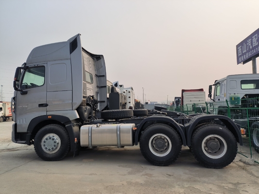 Gebraucht Sinotruk HOWO Traktor Anhängerkopf 6X4 Traktor Lkw mit Hw19710 Getriebe