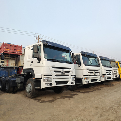 Sinotruk HOWO 10 Räder Schwerlastfahrzeug 6*4 Anhängerkopf Traktor für den Transport