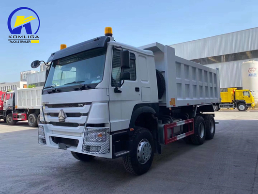 30 Tonnen 10 Reifen Dump Truck nach Tansania 8500*2500*3400mm Treibstofftanker 300L Sinotruk HOWO 6X4