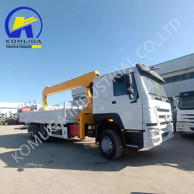 Gebrauchtes 6X4 Sinotruk HOWO LKW mit angebrachten Kran in gutem Zustand und erschwinglich