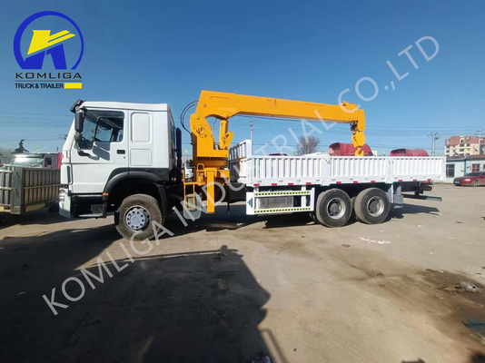 Gebrauchtes 6X4 Sinotruk HOWO LKW mit angebrachten Kran in gutem Zustand und erschwinglich