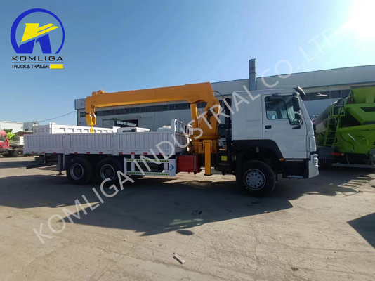 Gebrauchtes 6X4 Sinotruk HOWO LKW mit angebrachten Kran in gutem Zustand und erschwinglich