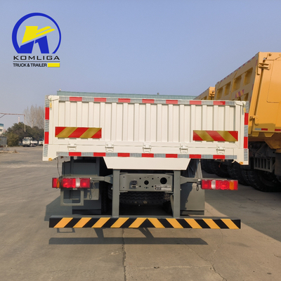Rohrloser Reifendesign Sinotruk HOWO 8X4 Schwerlastwagen mit Wly6t46 Getriebe