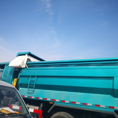 GCC-zertifizierter Gebraucht-Sino-Truck HOWO 6X4 Dump Truck mit Tarpaulin und 1200r20 Reifen