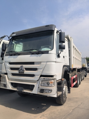 Sinotruk HOWO 6X4 10 Räder Bergbaudumpper Tipper Gebraucht-Dump Truck mit 300L Tanker