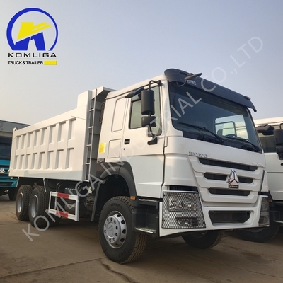 Ein Schlafer mit Klimaanlage Sinotruk HOWO 10 Räder 371 PS Lkw-Dump 21-30t Ladekapazität