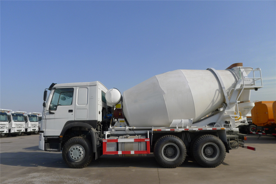 Sinotruck HOWO 6X4 8m3 9m3 10m3 Zementmischwagen mit doppelt reduzierender Antriebsachse
