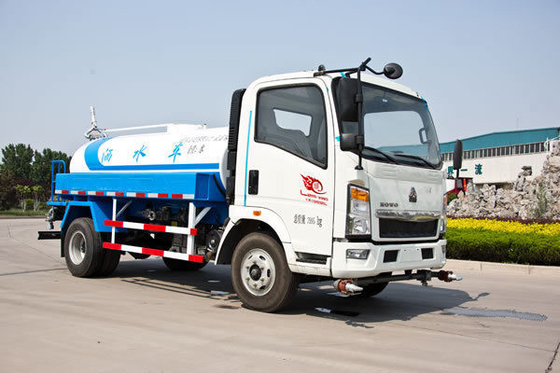30T Nutzlastwagen Sinotruck HOWO 4X2 Mini 2000 Gallonen Wasserwagen mit D12.42 Motor