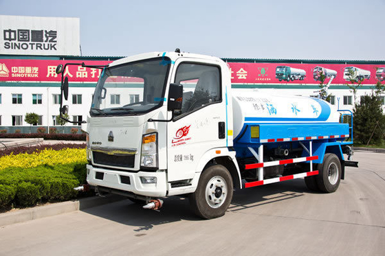 30T Nutzlastwagen Sinotruck HOWO 4X2 Mini 2000 Gallonen Wasserwagen mit D12.42 Motor