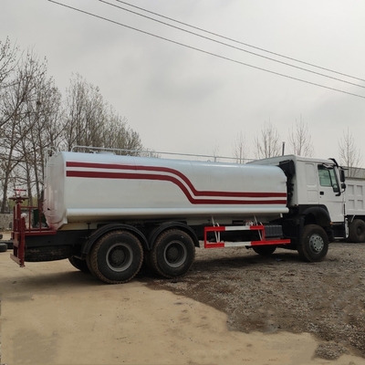 Zf8118 Lenkwagen Sinotruck HOWO 20000Liter Straßenwasserbehälter Straßenwasserbehälter Sprinkler