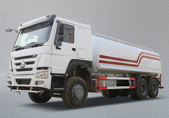 30 Tonnen Nutzlast Gebrauchtwasserfahrzeug Tank Sinotruck HOWO 6X4 10 Rad 375PS 20000 Liter