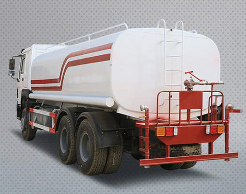 30 Tonnen Nutzlast Gebrauchtwasserfahrzeug Tank Sinotruck HOWO 6X4 10 Rad 375PS 20000 Liter