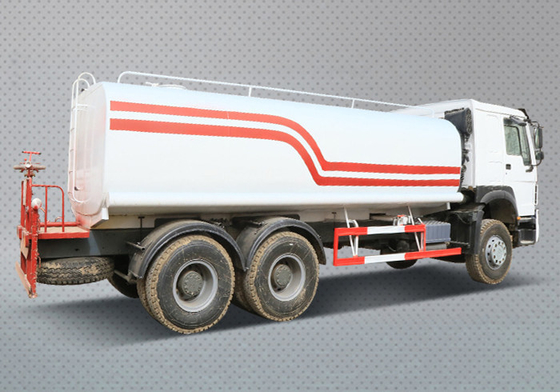 30 Tonnen Nutzlast Gebrauchtwasserfahrzeug Tank Sinotruck HOWO 6X4 10 Rad 375PS 20000 Liter