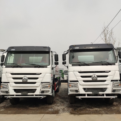 Sinotruck HOWO 371HP 6X4 Wasserbehälter mit einer Motorkapazität von &gt; 8 L und einem langlebigen Design