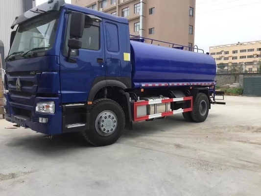 3000 Gallonen 5000 Gallonen 4X2 Kraftstofffahrzeug 6 Räder Öl Tankwagen Lkw mit Zf8118 Lenkung