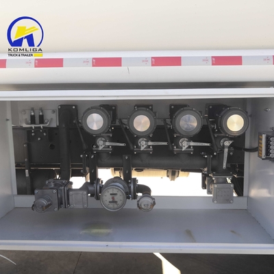 4X2 6X4 Sinotruck HOWO Sprinkler Wasserbehälter mit Zz1257m4347W Chassis Modell