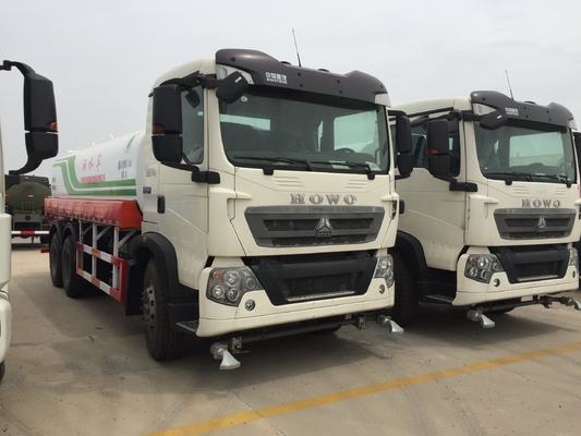 Sinotruk HOWO Wasserbehälter Lkw Kabine mit einem Schlafliege und zwei Sitzplätzen Motorkapazität&gt;8L
