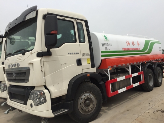 Sinotruk HOWO Wasserbehälter Lkw Kabine mit einem Schlafliege und zwei Sitzplätzen Motorkapazität&gt;8L