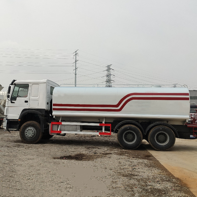 1X9000 Kgs Vorderachse Euro 2 Sinotruk HOWO 4X2/6X4/8X4 Sprinklerfahrzeug für Abwasser