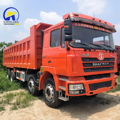 Gebrauchtes Schleppfahrzeug mit Ventrale-Tipper-Hydraulikheber in Simbabwe