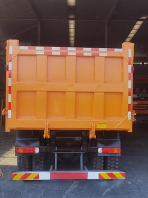 10 Räder 6X4 Beiben Diesel Dump Truck Benz Truck mit 400L Aluminiumlegierung Treibstoff Tanker