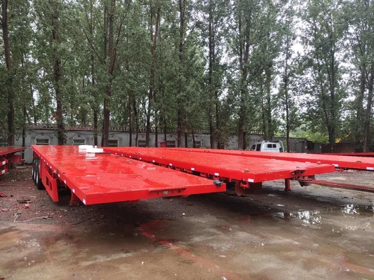 Transport mit 3 Achsen Flachbett-Semi-Anhänger und 315/80r22.5 Reifen erleichtert