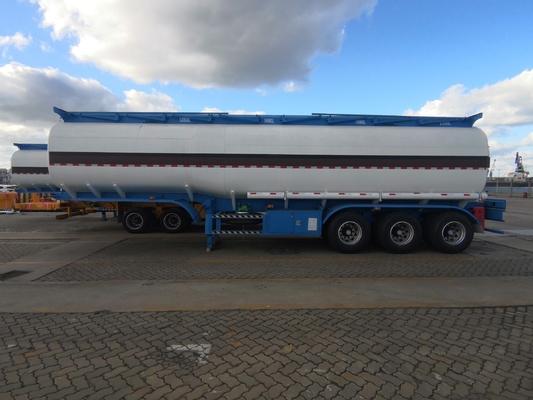 Sinotruk HOWO Kraftstoffbehälter Anhänger für Afrika Wabco Relaisventil individuell konfiguriert
