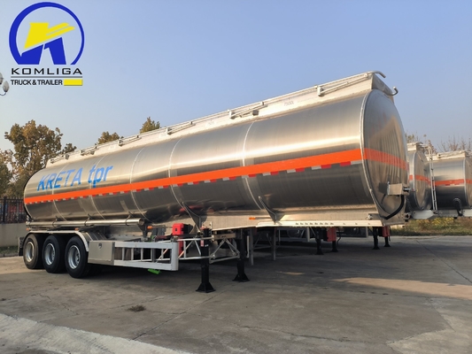 3 Achsen Sinotruk 45000 Liter Feul Tank Semi-Trailer für leichte Effizienz und Leistung
