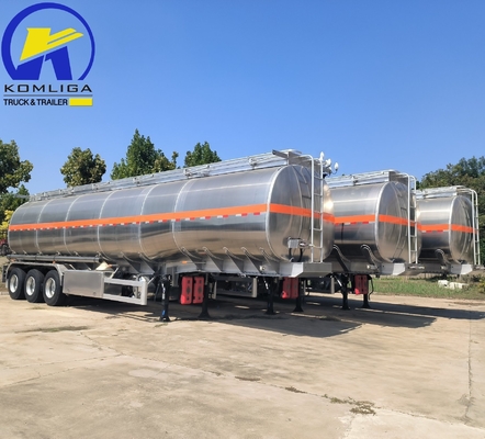 3 Achsen Sinotruk 45000 Liter Feul Tank Semi-Trailer für leichte Effizienz und Leistung