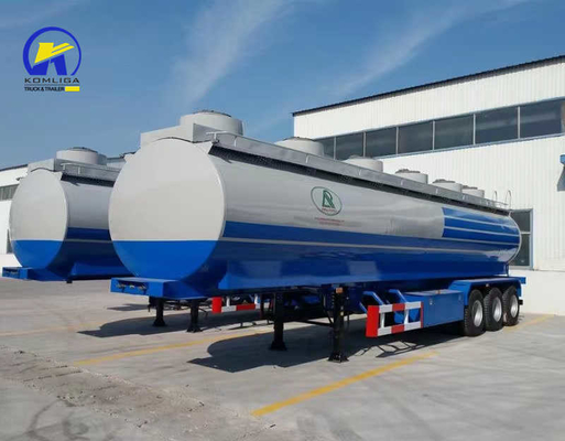 Auf Wunsch: Weiß-blauer Kraftstoffbehälter mit 1820 mm Lauffläche