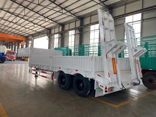 Low-Bed Trailer mit Seitenwand-Ramp Lowboy Semi-Trailer LED Licht Feuerlöscher