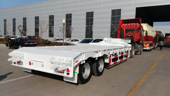 Jost 2,0 oder 3,5 Zoll King Pin 30-100t Gooseneck Lowbed Semi Trailer 4mm Plattform Dicke